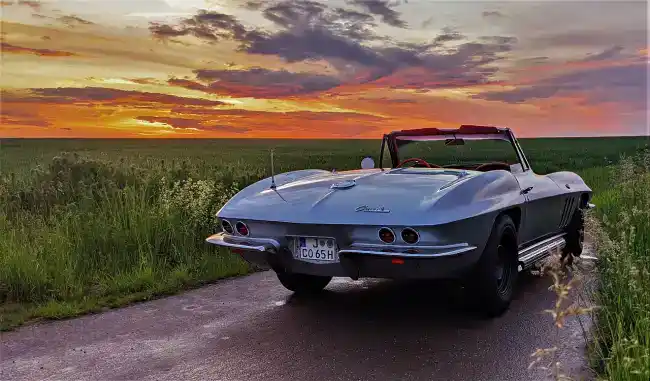 CHEVROLET  CORVETTE C2